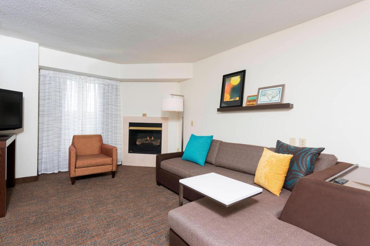 Residence Inn By Marriott Grand Rapids West Грандвилл Экстерьер фото