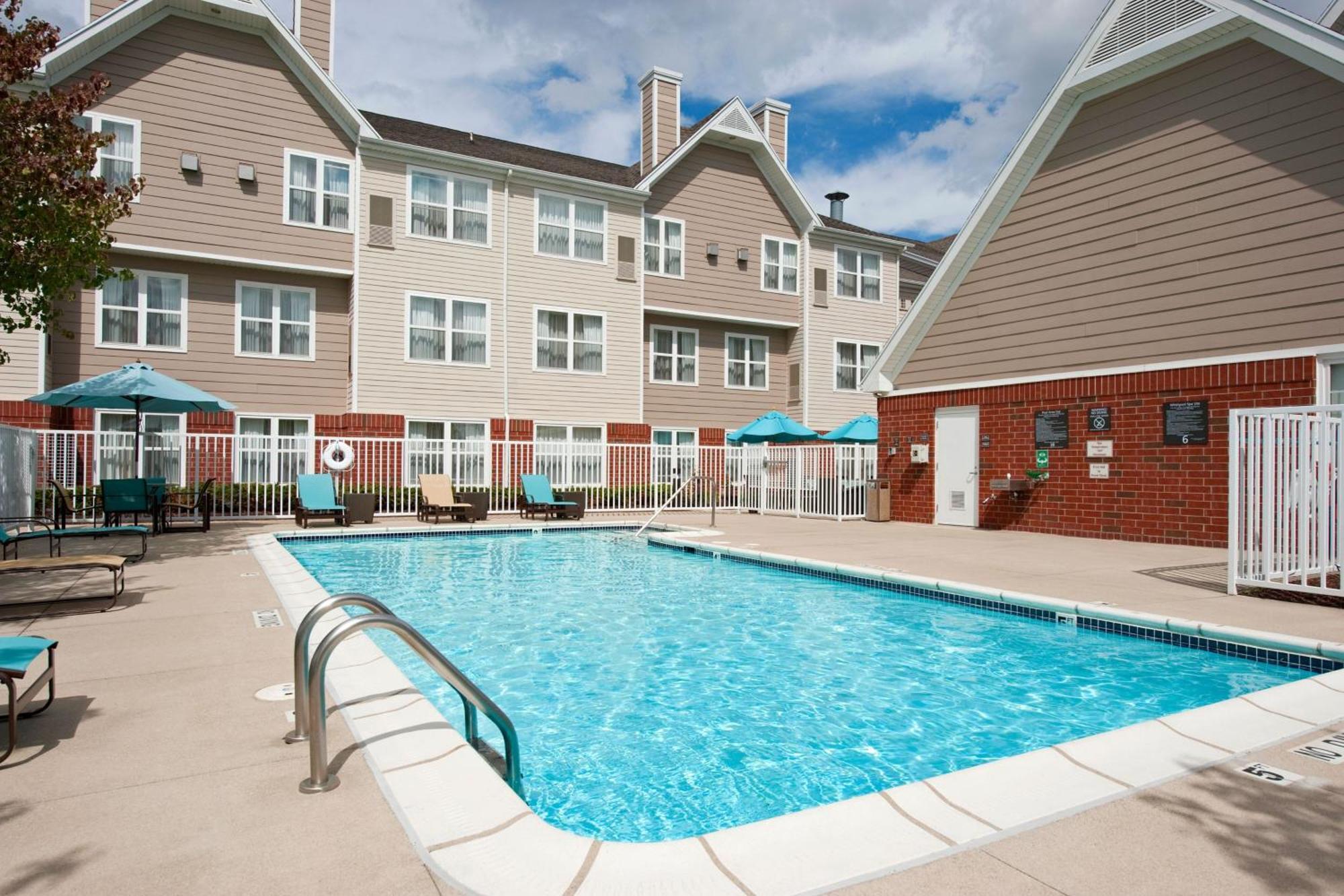 Residence Inn By Marriott Grand Rapids West Грандвилл Экстерьер фото