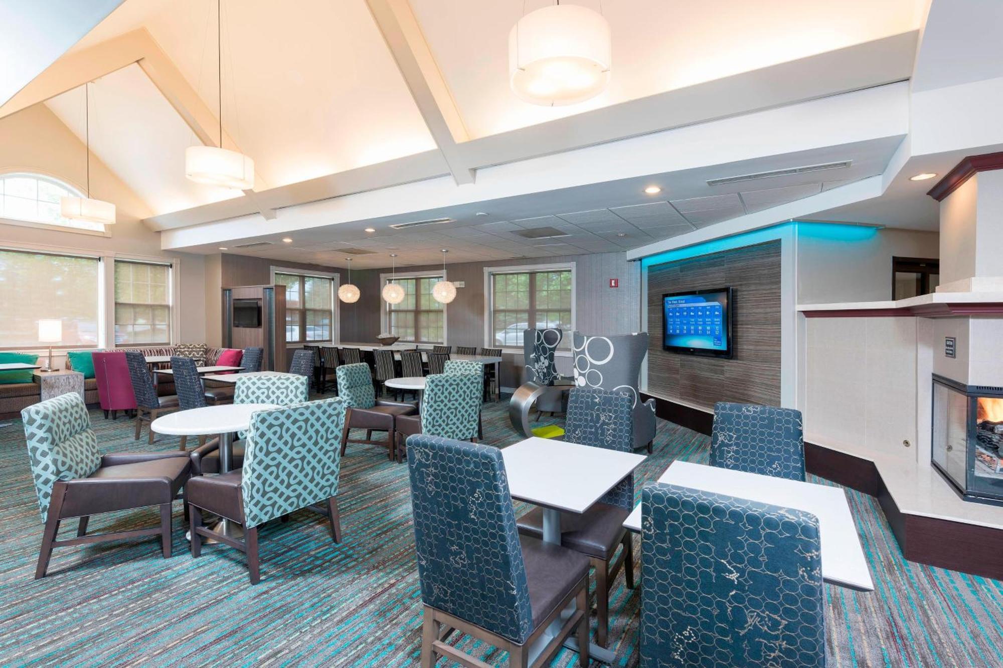 Residence Inn By Marriott Grand Rapids West Грандвилл Экстерьер фото